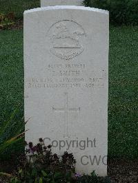 Salonika (Lembet Road) Military Cemetery - Smith, J